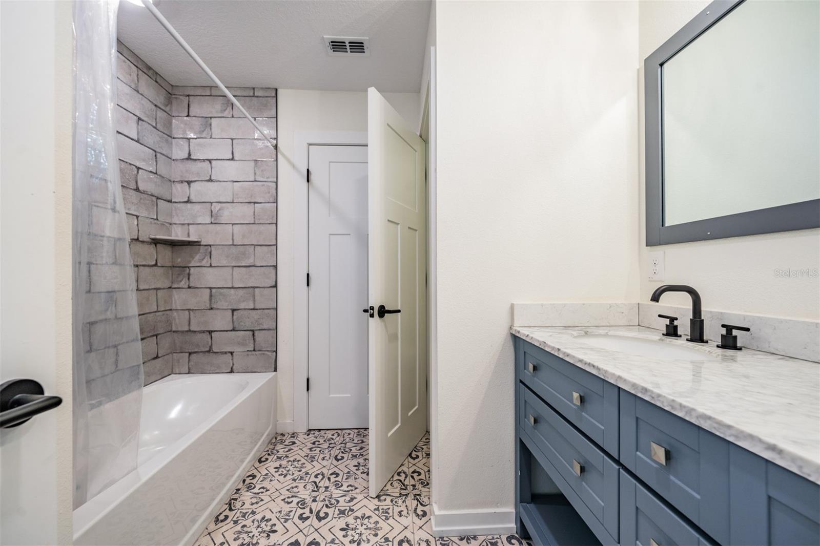 Image 34 of 85 For 17415 Sweetwater Road