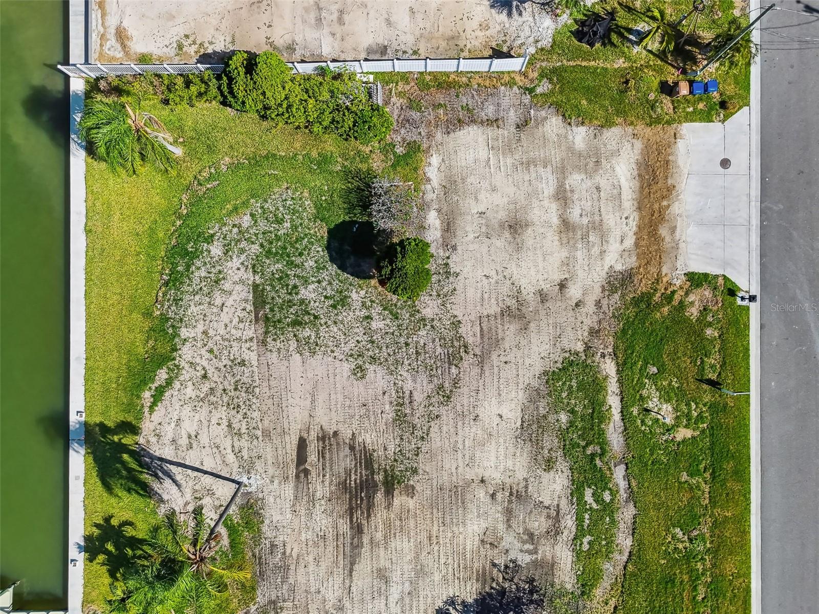 Image 11 of 39 For 570 Johns Pass Avenue