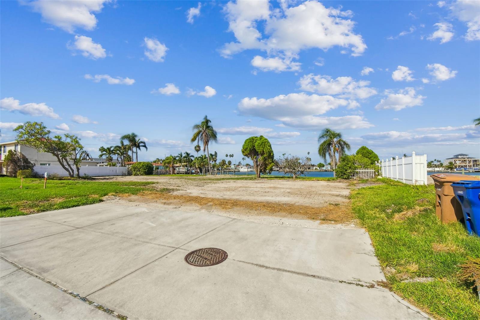 Image 32 of 39 For 570 Johns Pass Avenue