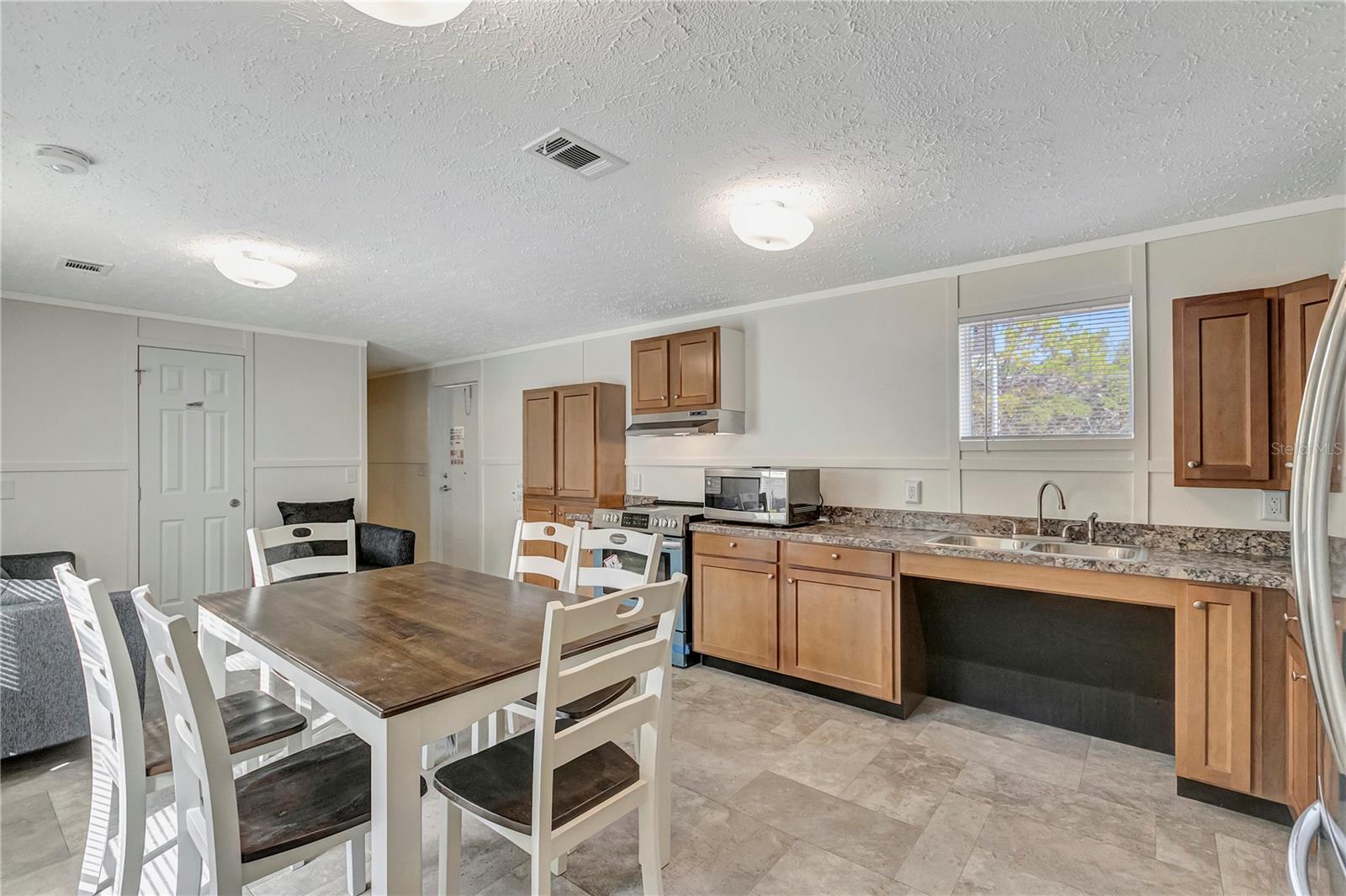 Image 12 of 38 For 6560 Avocado Street