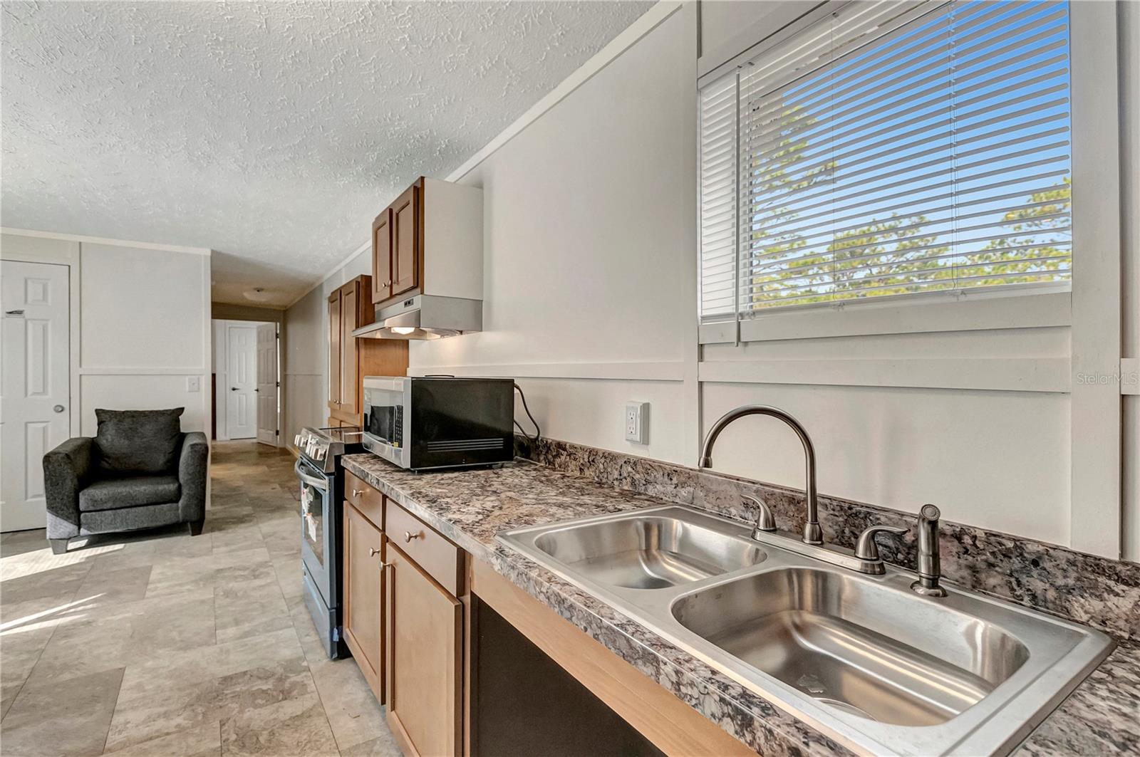 Image 13 of 38 For 6560 Avocado Street