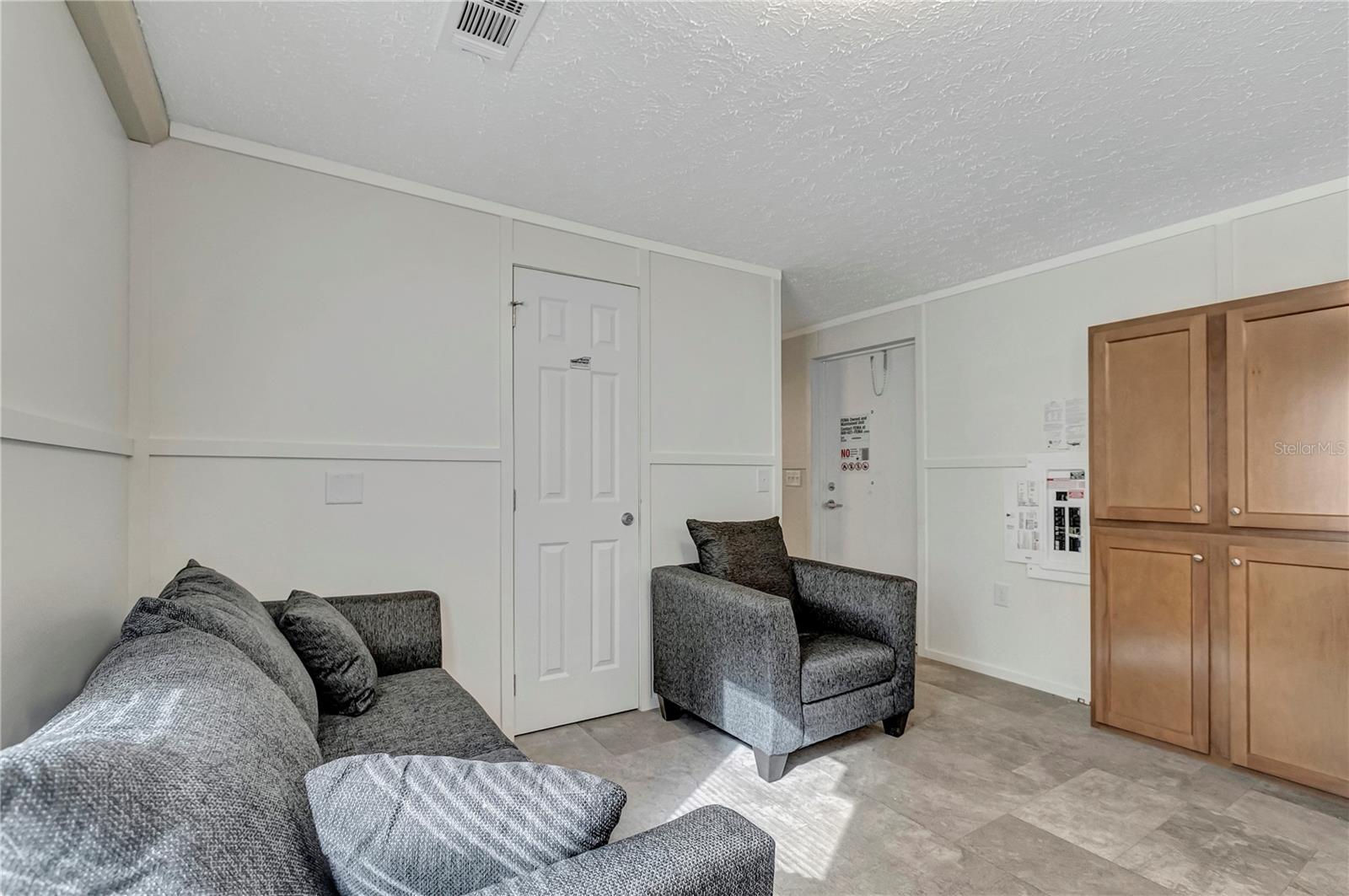 Image 15 of 38 For 6560 Avocado Street