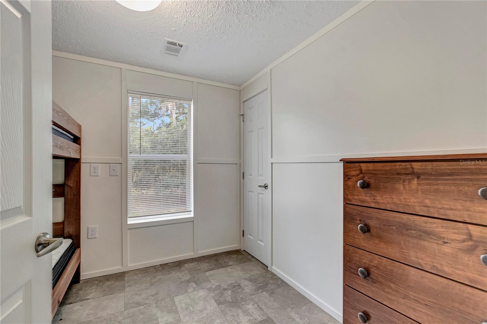 Image 16 of 38 For 6560 Avocado Street