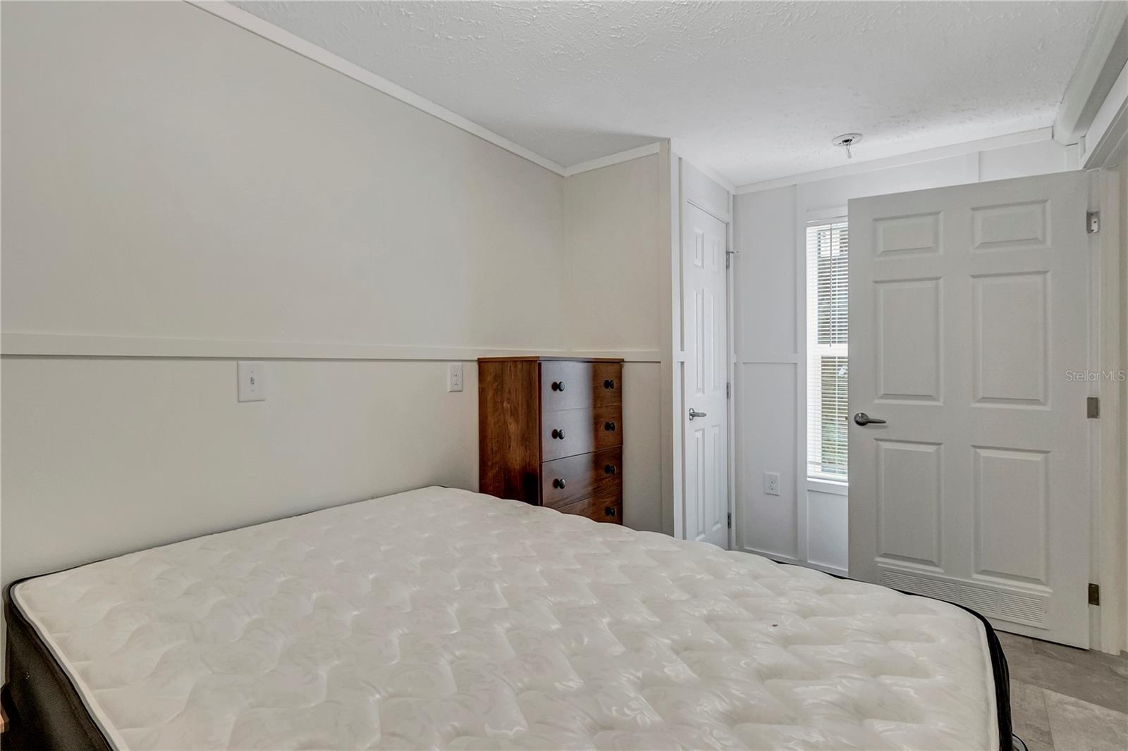 Image 21 of 38 For 6560 Avocado Street