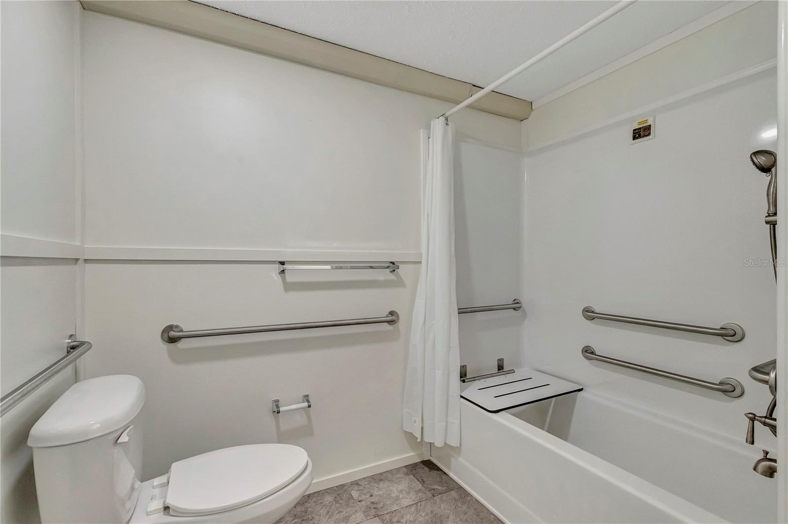 Image 24 of 38 For 6560 Avocado Street