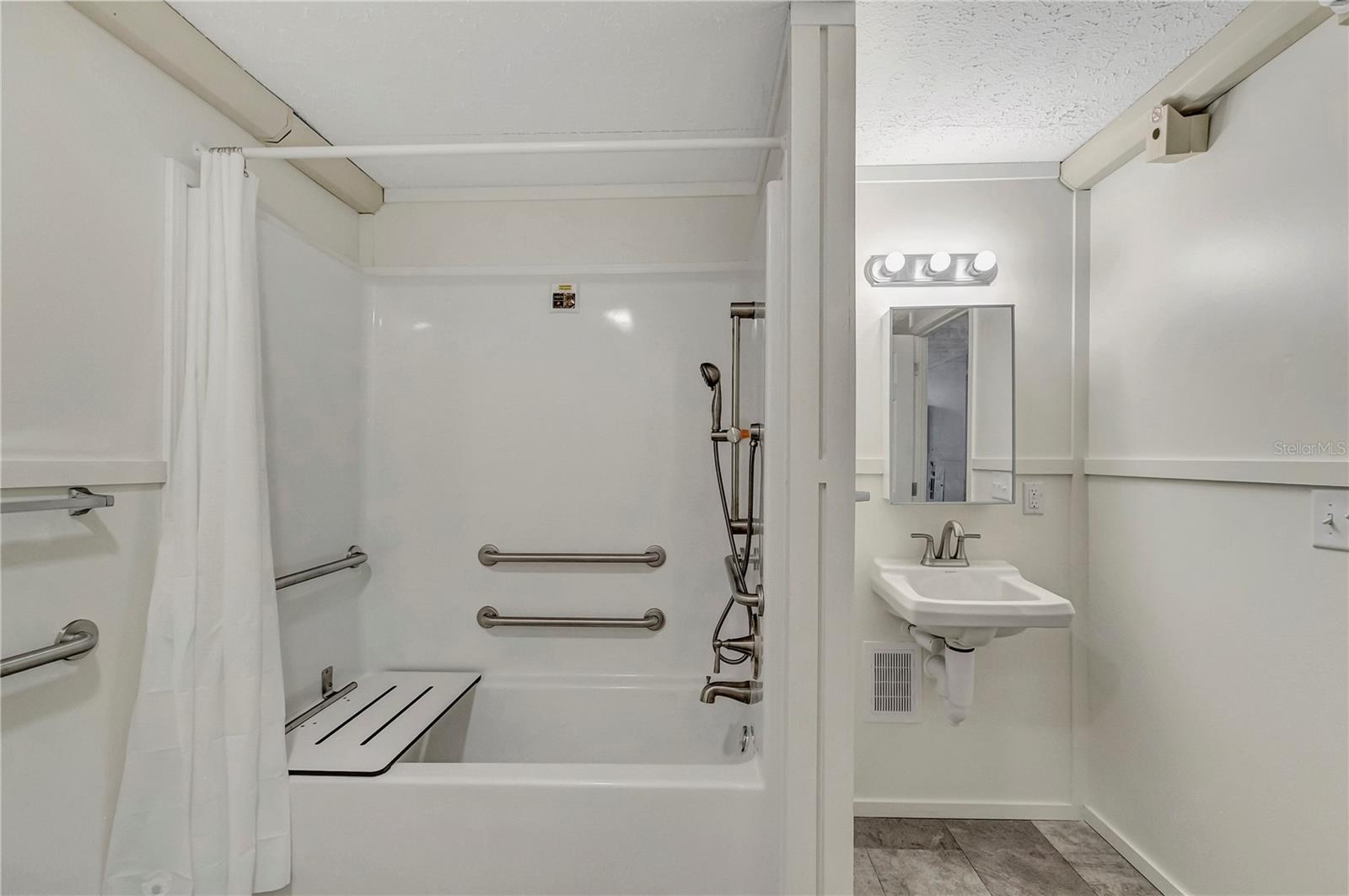 Image 26 of 38 For 6560 Avocado Street