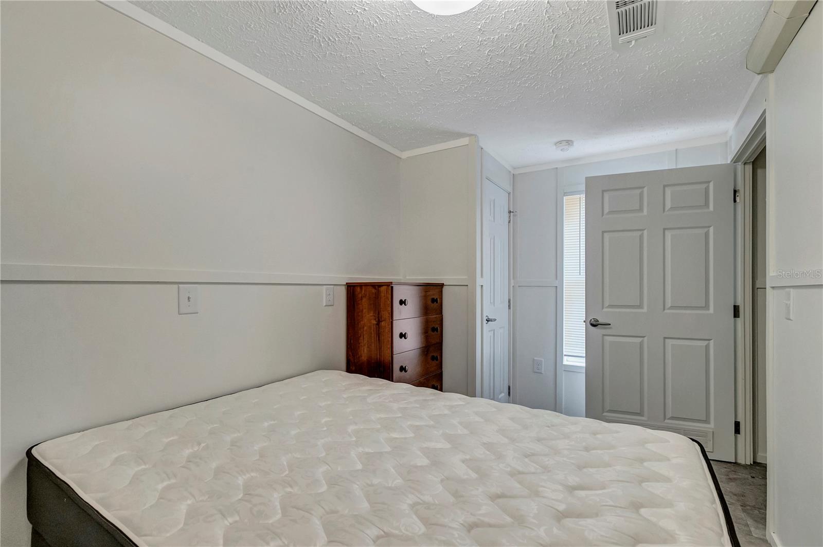 Image 29 of 38 For 6560 Avocado Street