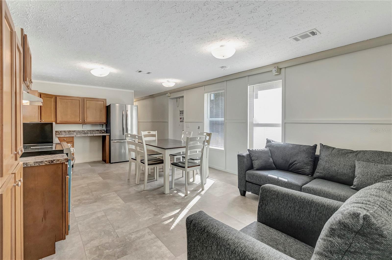 Image 6 of 38 For 6560 Avocado Street