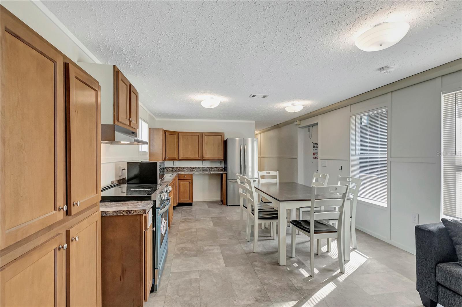 Image 7 of 38 For 6560 Avocado Street