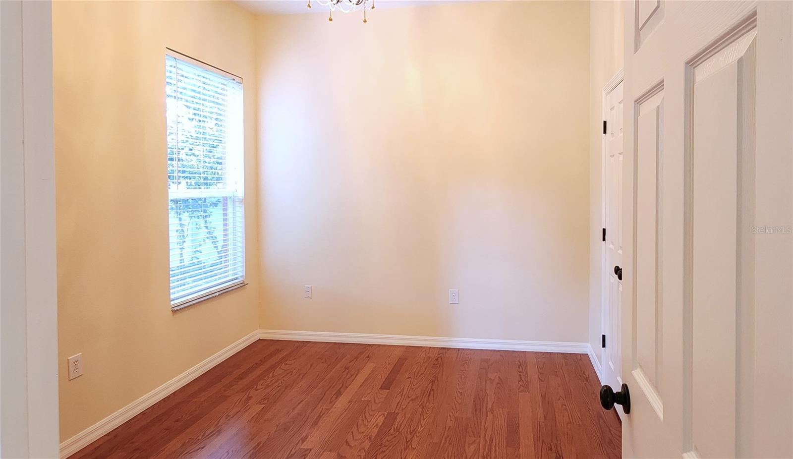 Image 14 of 19 For 511 Crowned Eagle Court