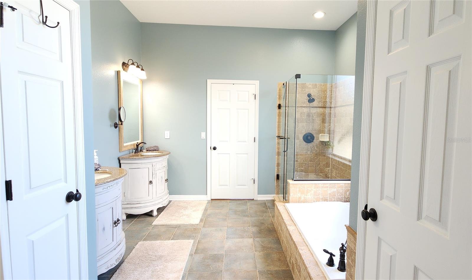 Image 16 of 19 For 511 Crowned Eagle Court