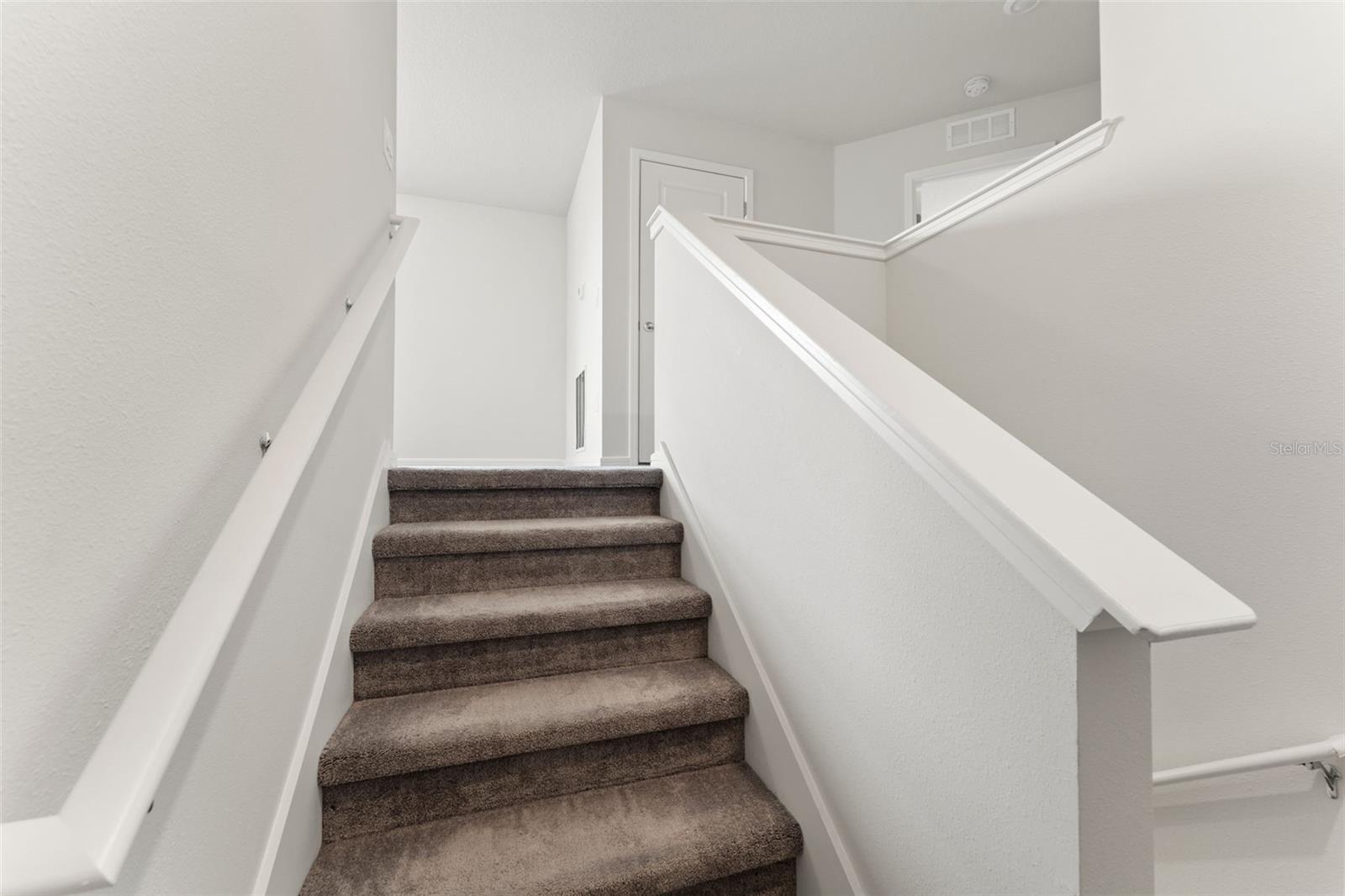 Image 12 of 40 For 31329 Amberview Bend