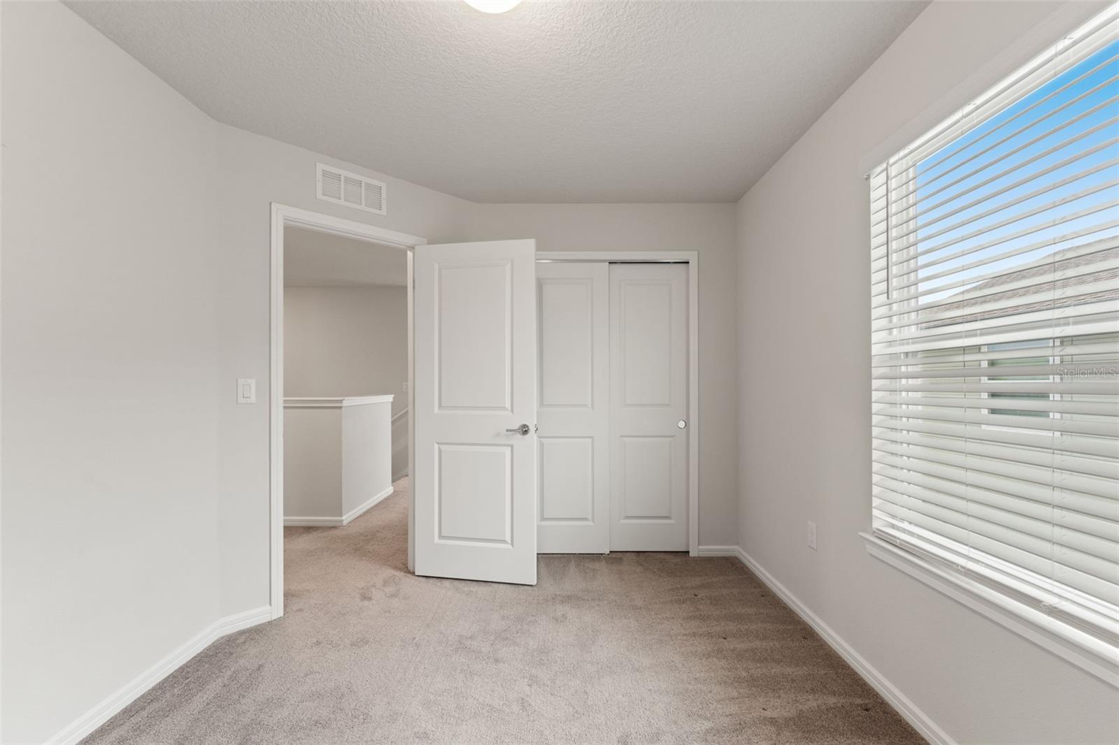 Image 24 of 40 For 31329 Amberview Bend