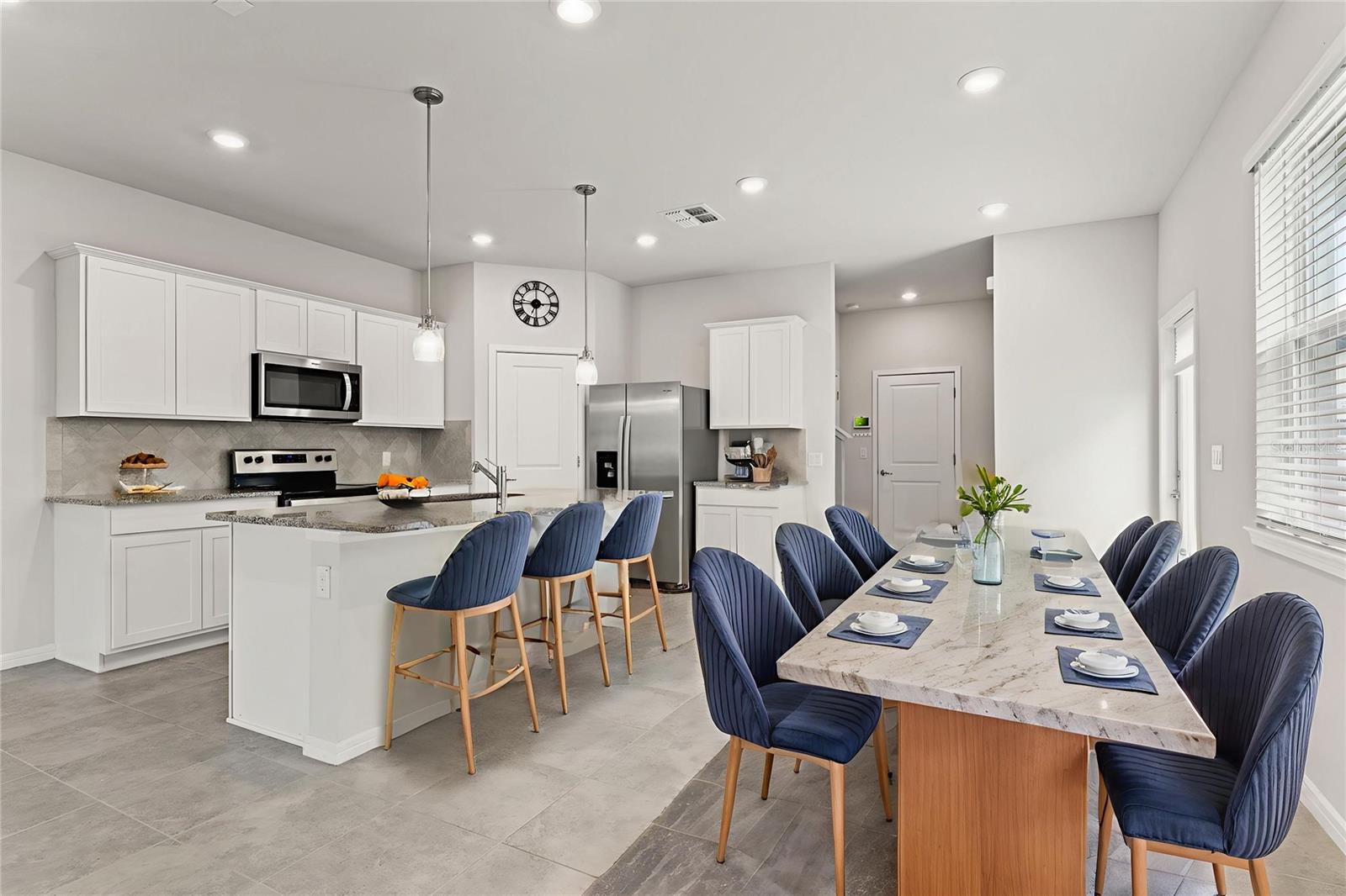 Image 5 of 40 For 31329 Amberview Bend