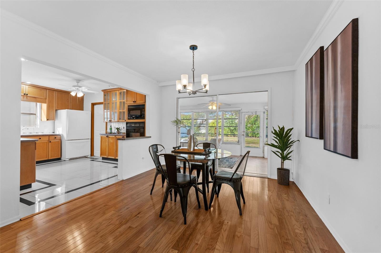 Image 10 of 35 For 11095 87th Avenue