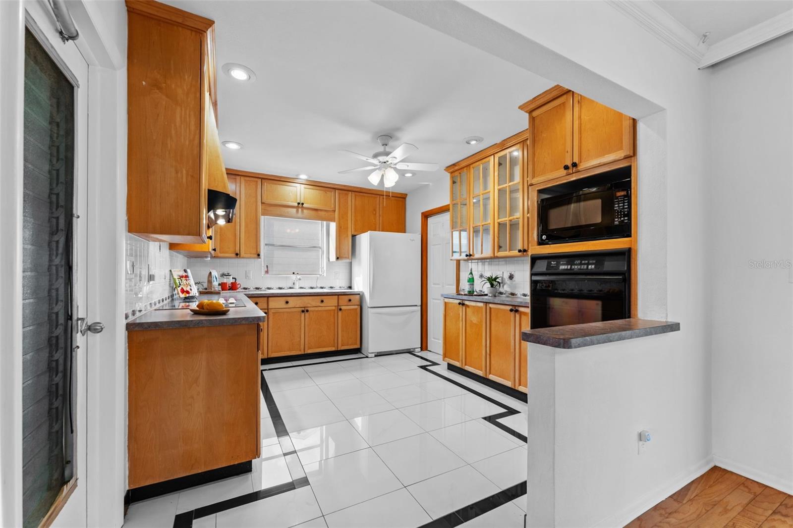 Image 12 of 35 For 11095 87th Avenue