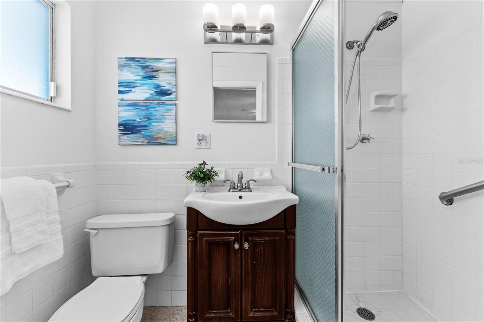 Image 18 of 35 For 11095 87th Avenue