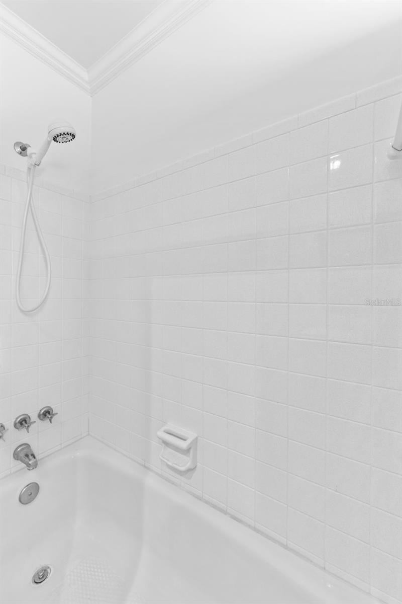 Image 23 of 35 For 11095 87th Avenue