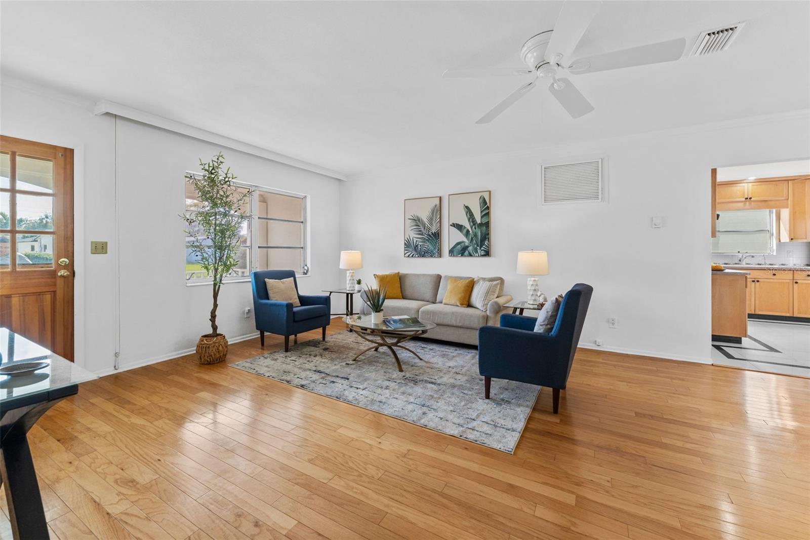 Image 8 of 35 For 11095 87th Avenue