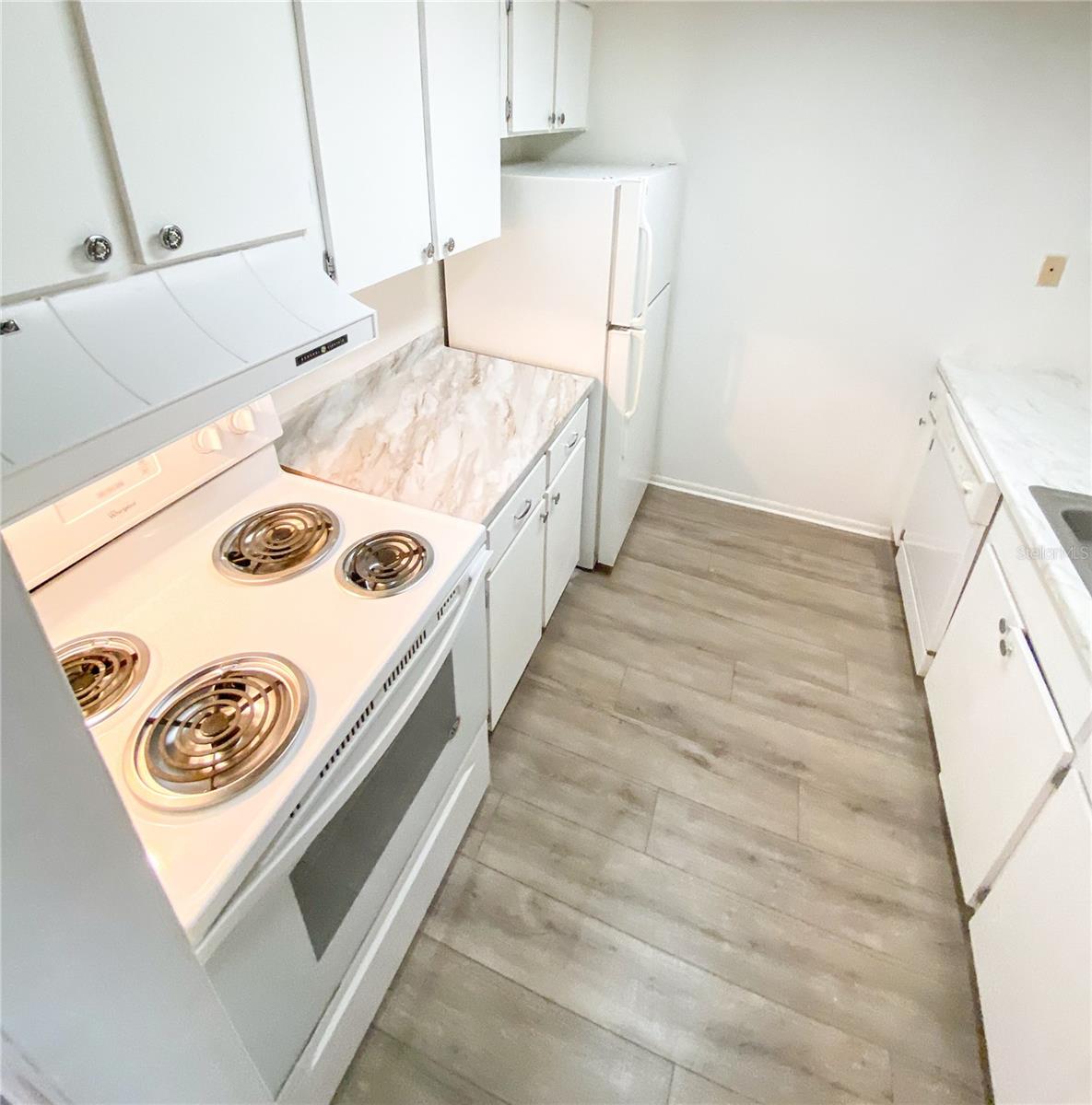 Image 5 of 14 For 4325 Aegean Drive 128b