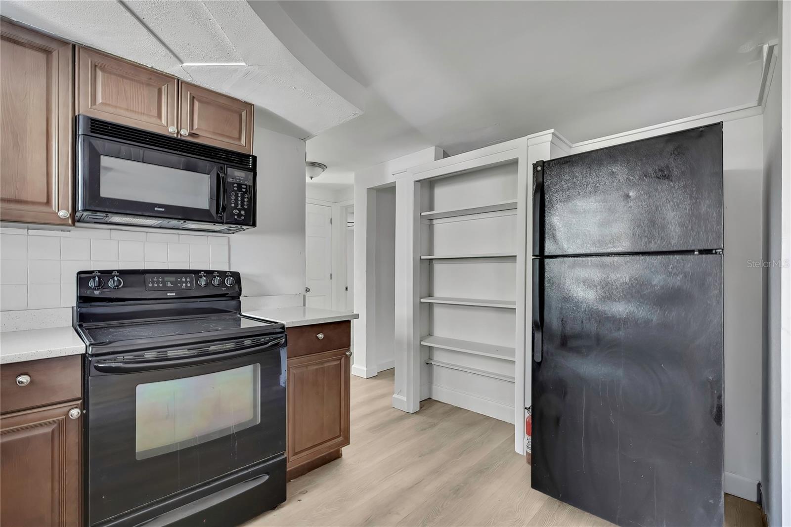 Image 13 of 33 For 4841 Manor Drive