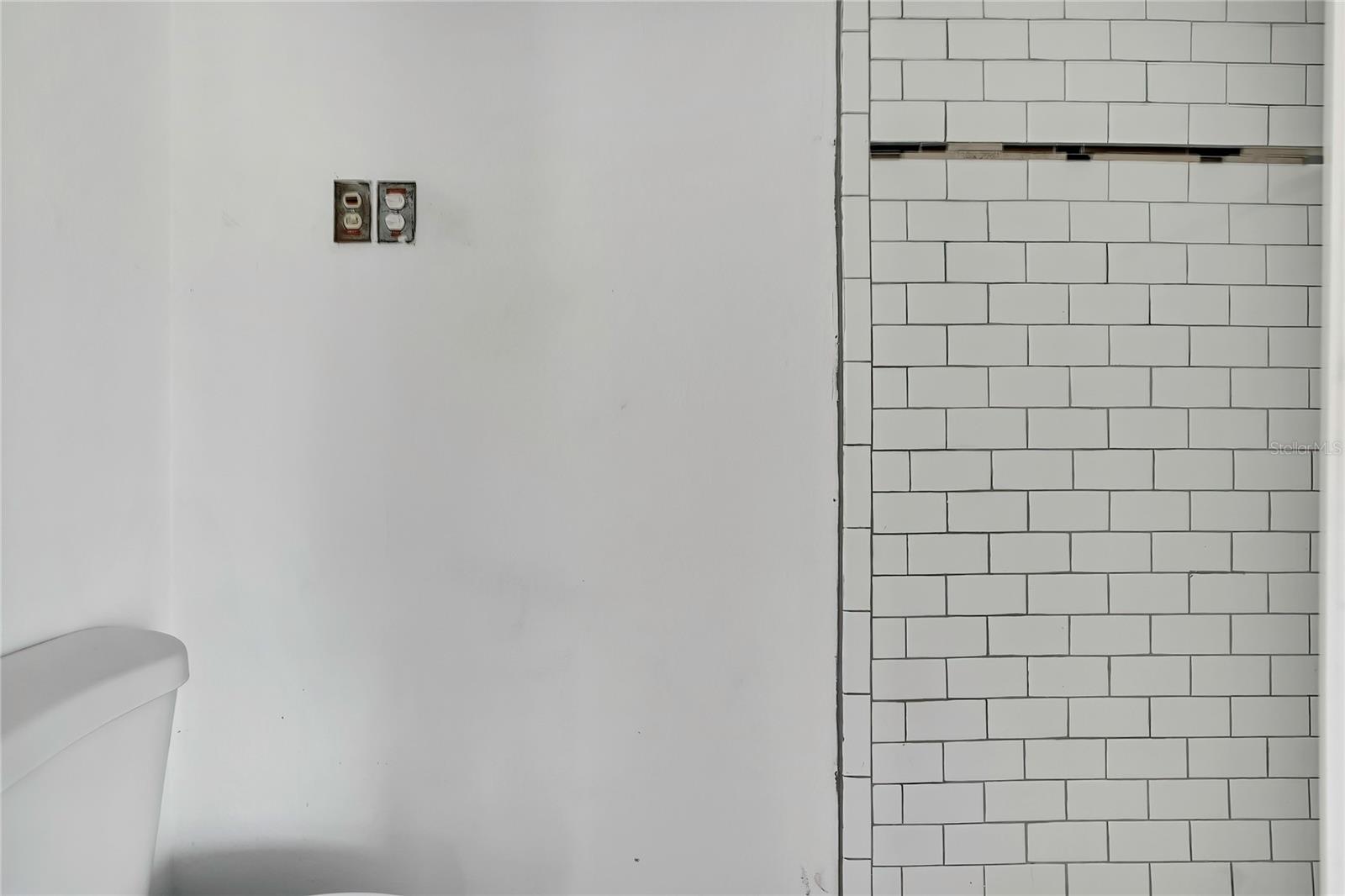 Image 14 of 33 For 4841 Manor Drive