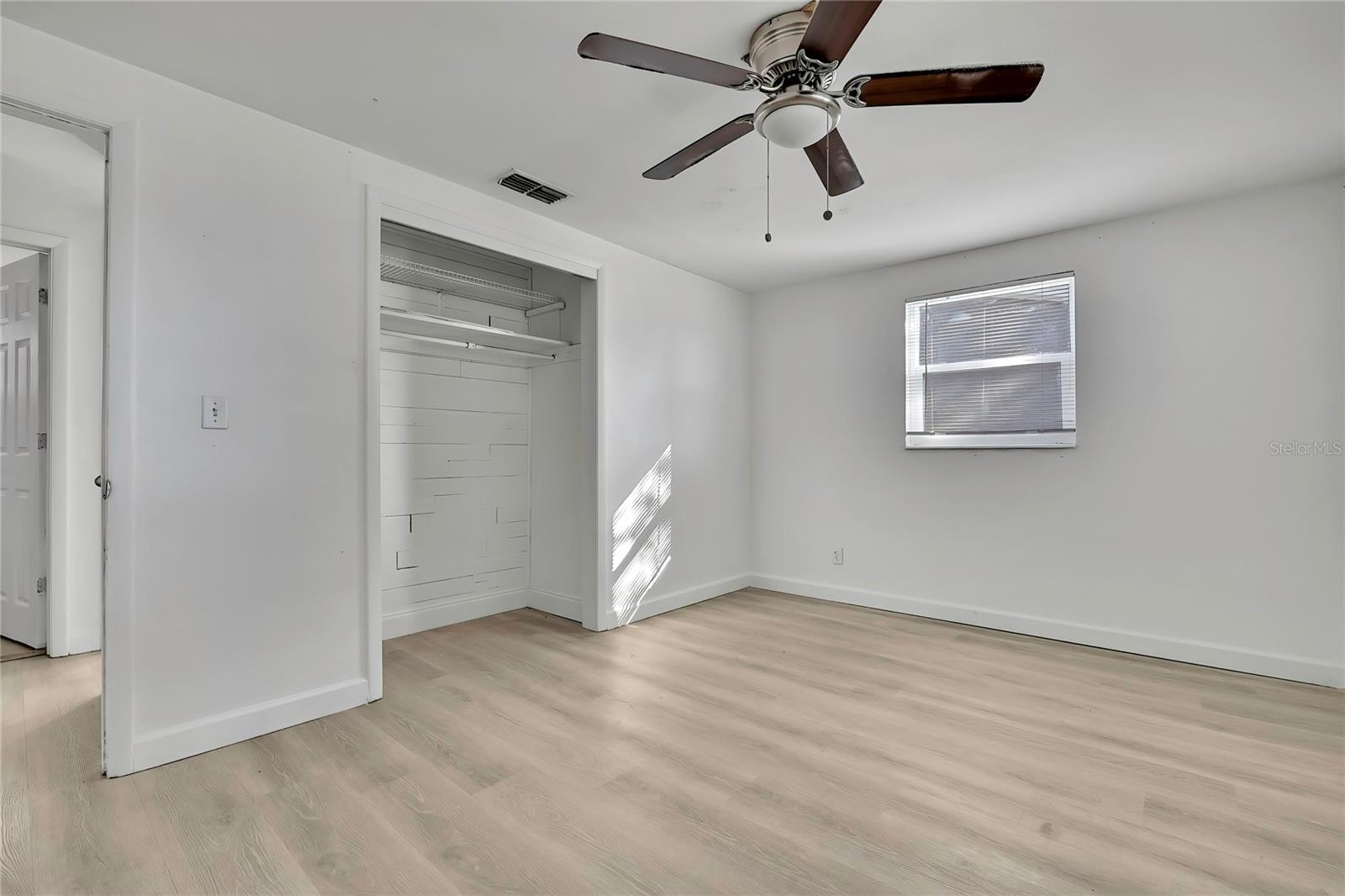 Image 20 of 33 For 4841 Manor Drive