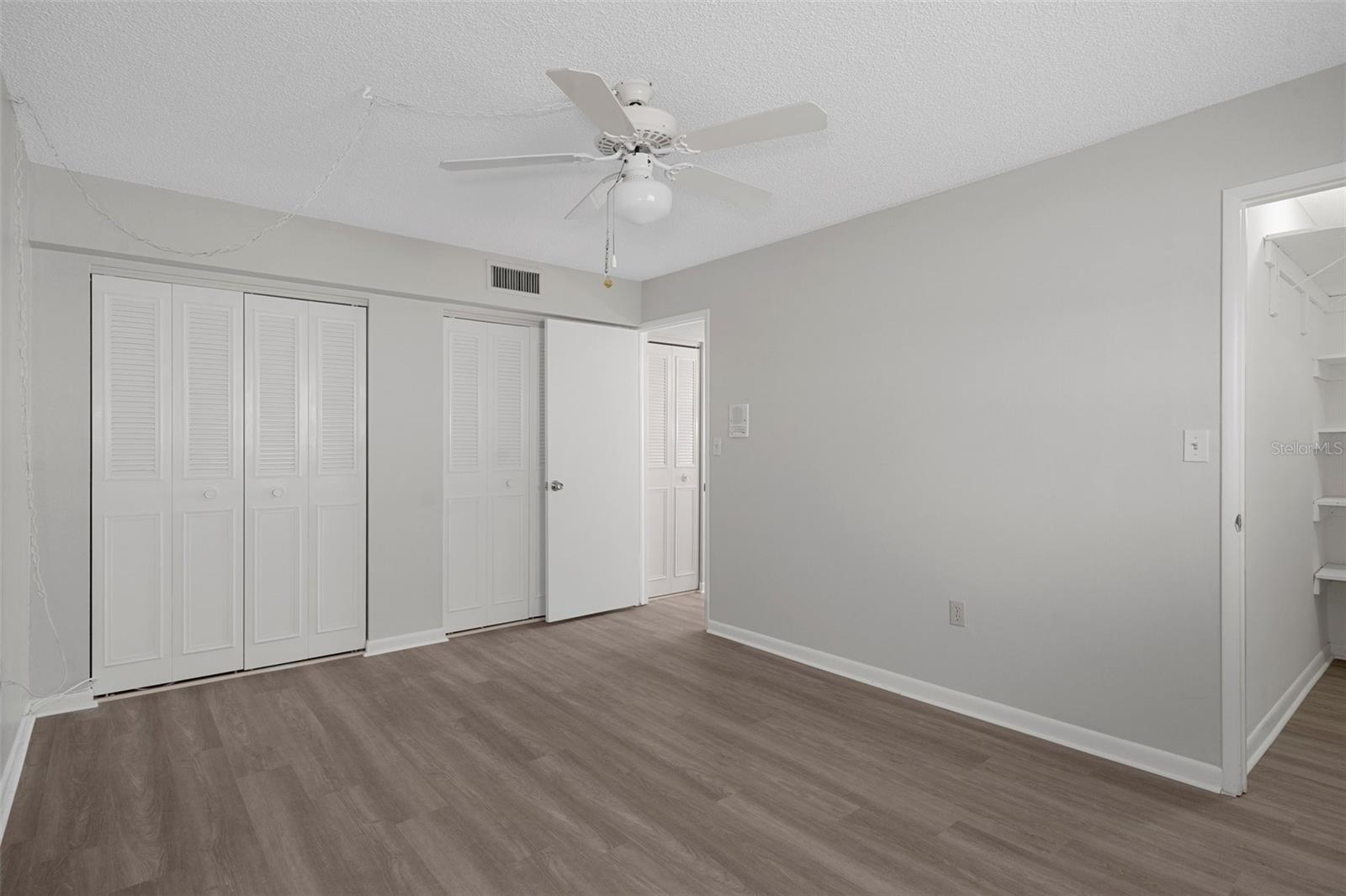 Image 37 of 48 For 5980 Shore Boulevard S 312