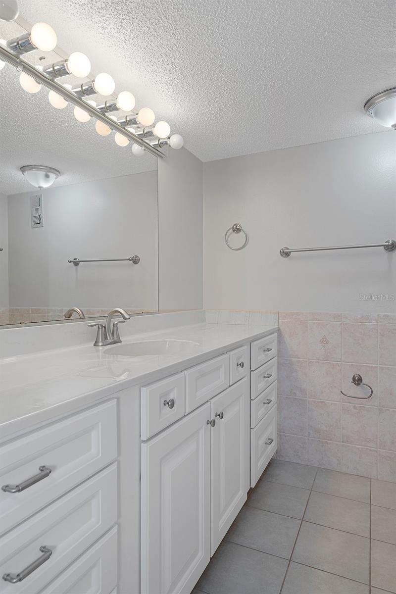 Image 41 of 48 For 5980 Shore Boulevard S 312