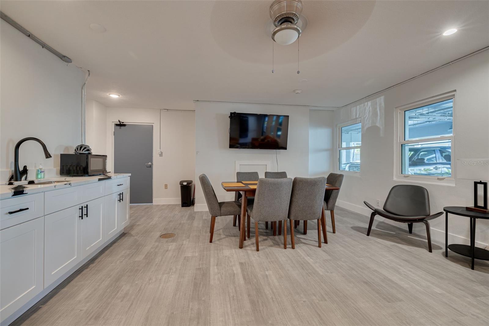 Image 18 of 24 For 841 4th Avenue N 38