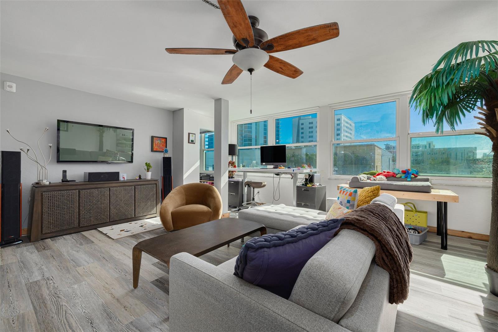 Image 4 of 24 For 841 4th Avenue N 38