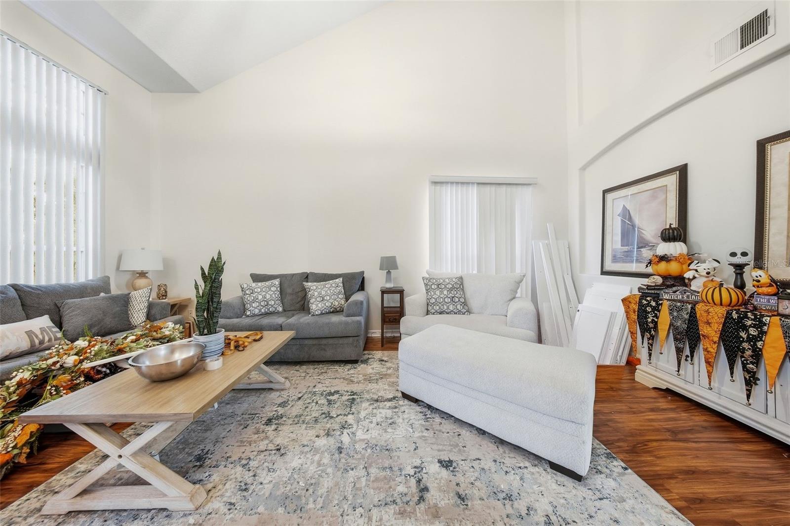 Image 26 of 70 For 328 Sahalli Court N