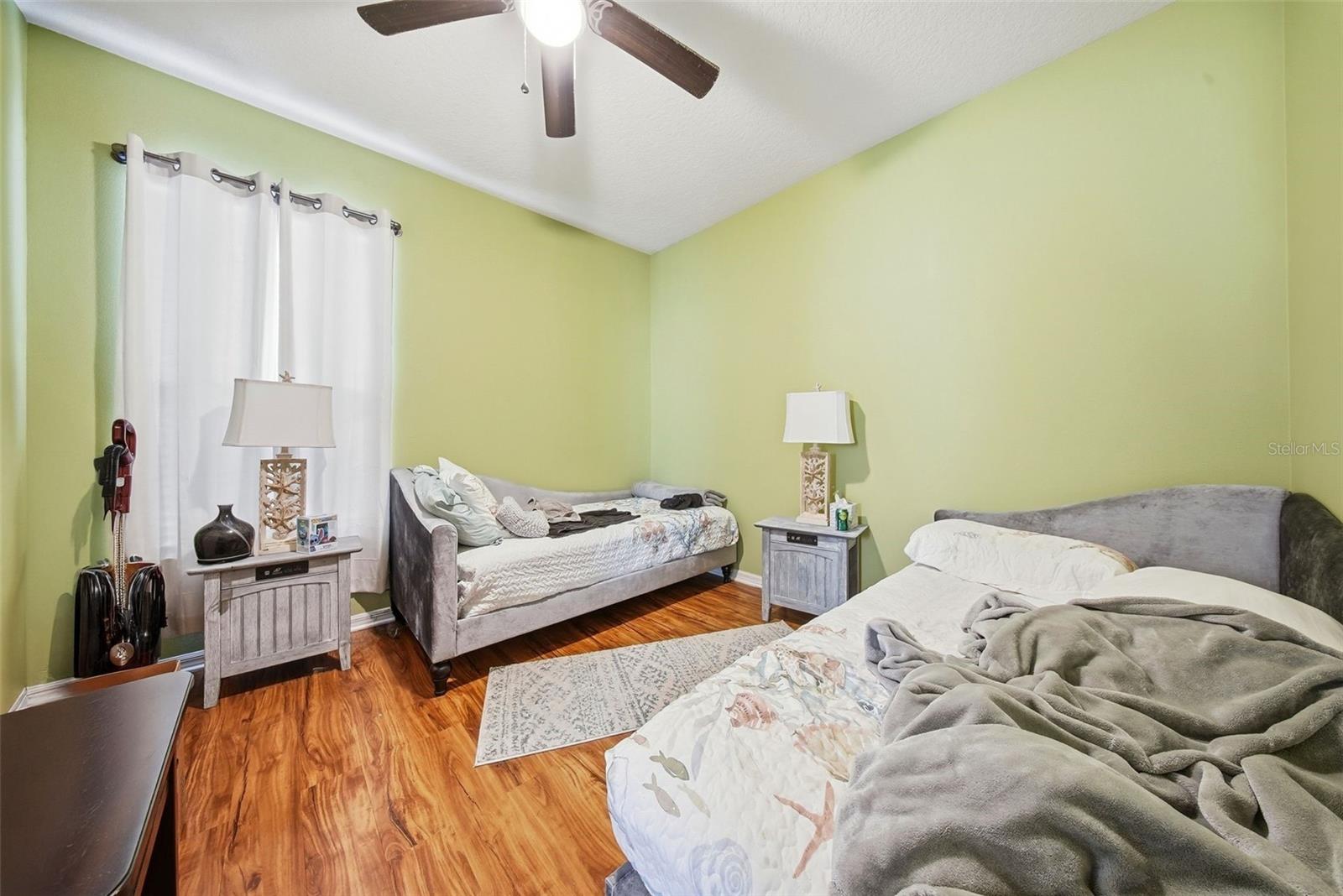 Image 42 of 70 For 328 Sahalli Court N