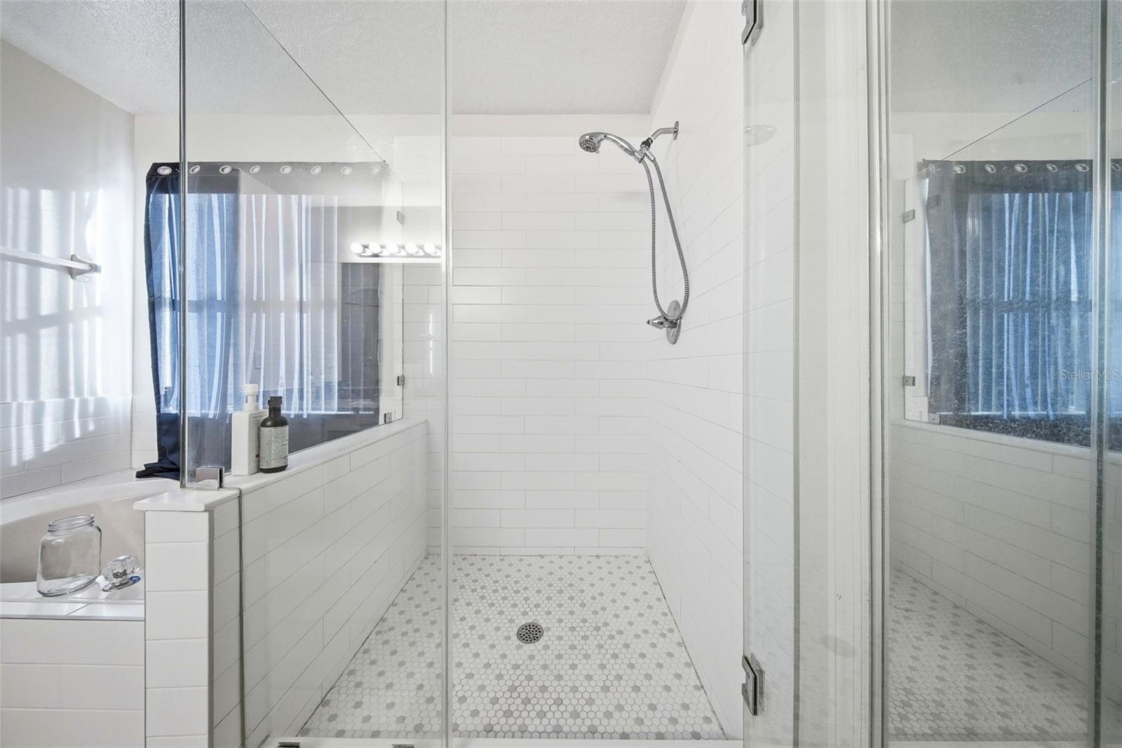 Image 54 of 70 For 328 Sahalli Court N