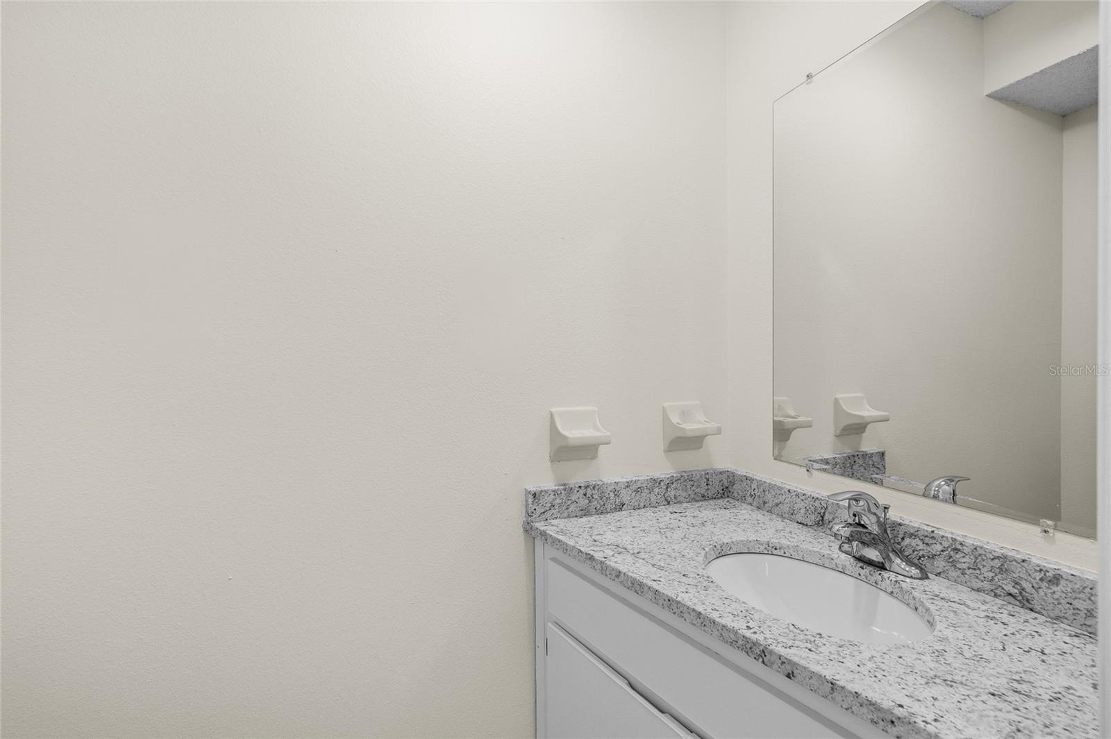 Image 14 of 31 For 1716 Mill Run Circle