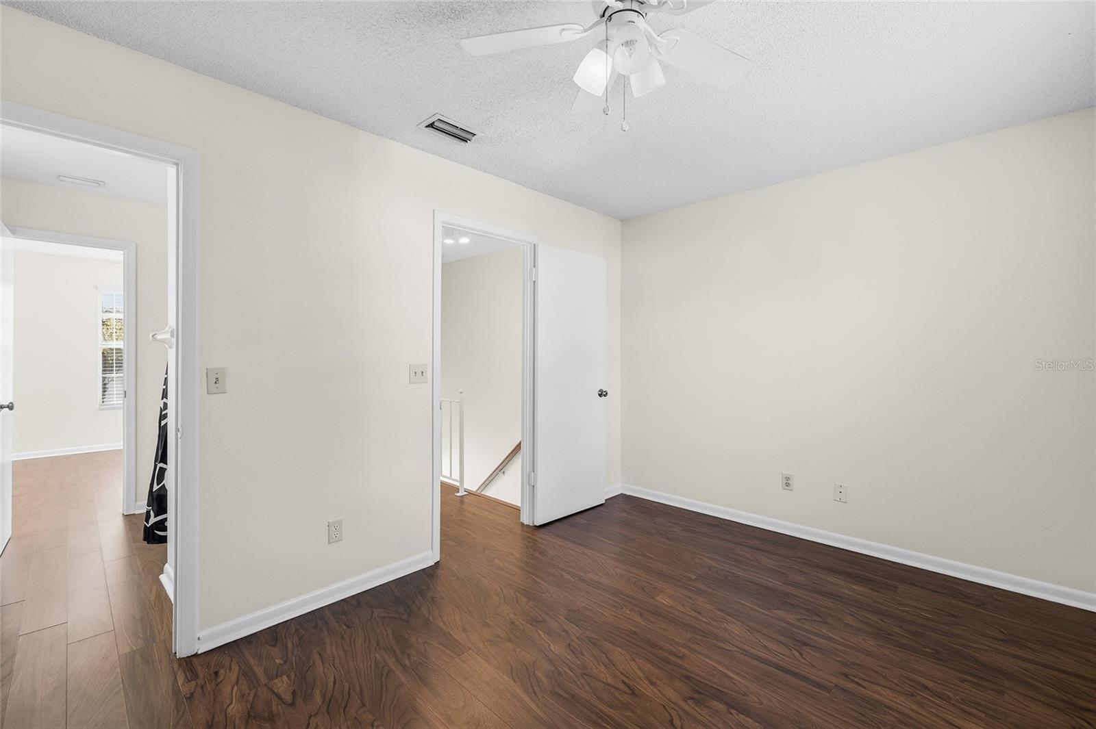 Image 19 of 31 For 1716 Mill Run Circle