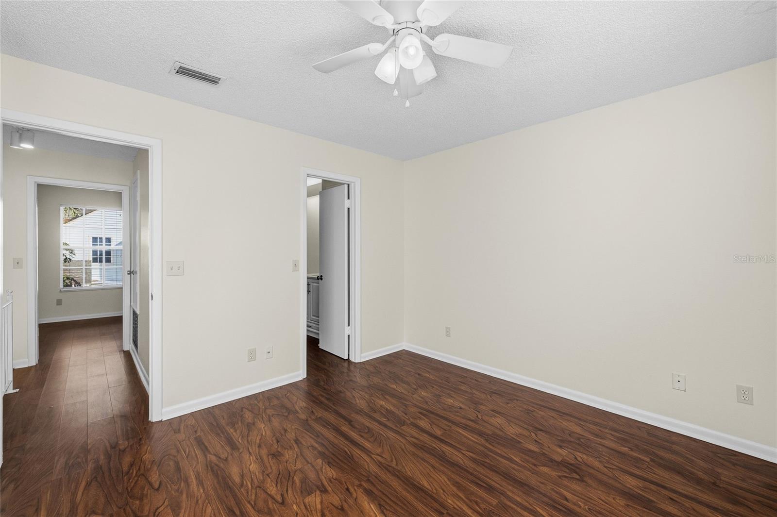 Image 23 of 31 For 1716 Mill Run Circle