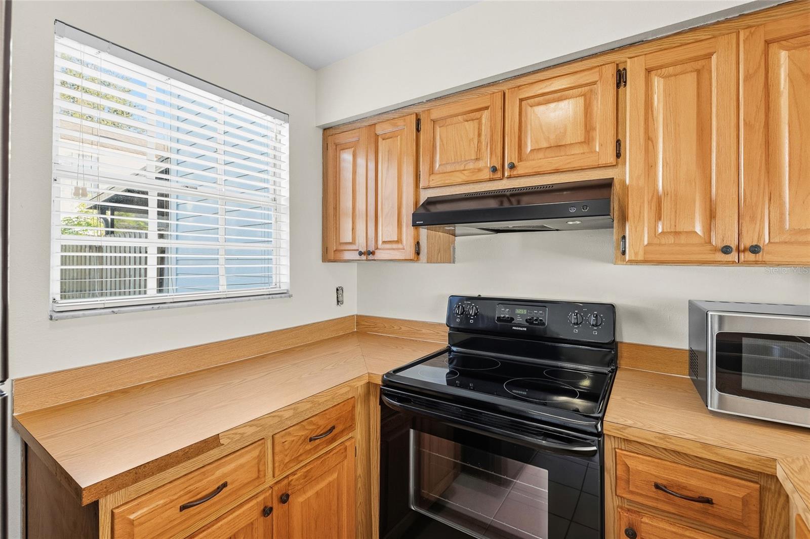 Image 9 of 31 For 1716 Mill Run Circle