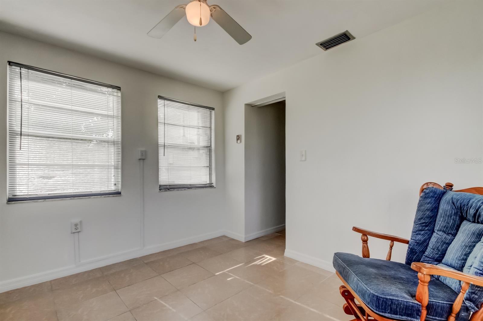 Image 17 of 37 For 3510 Linkwood Street