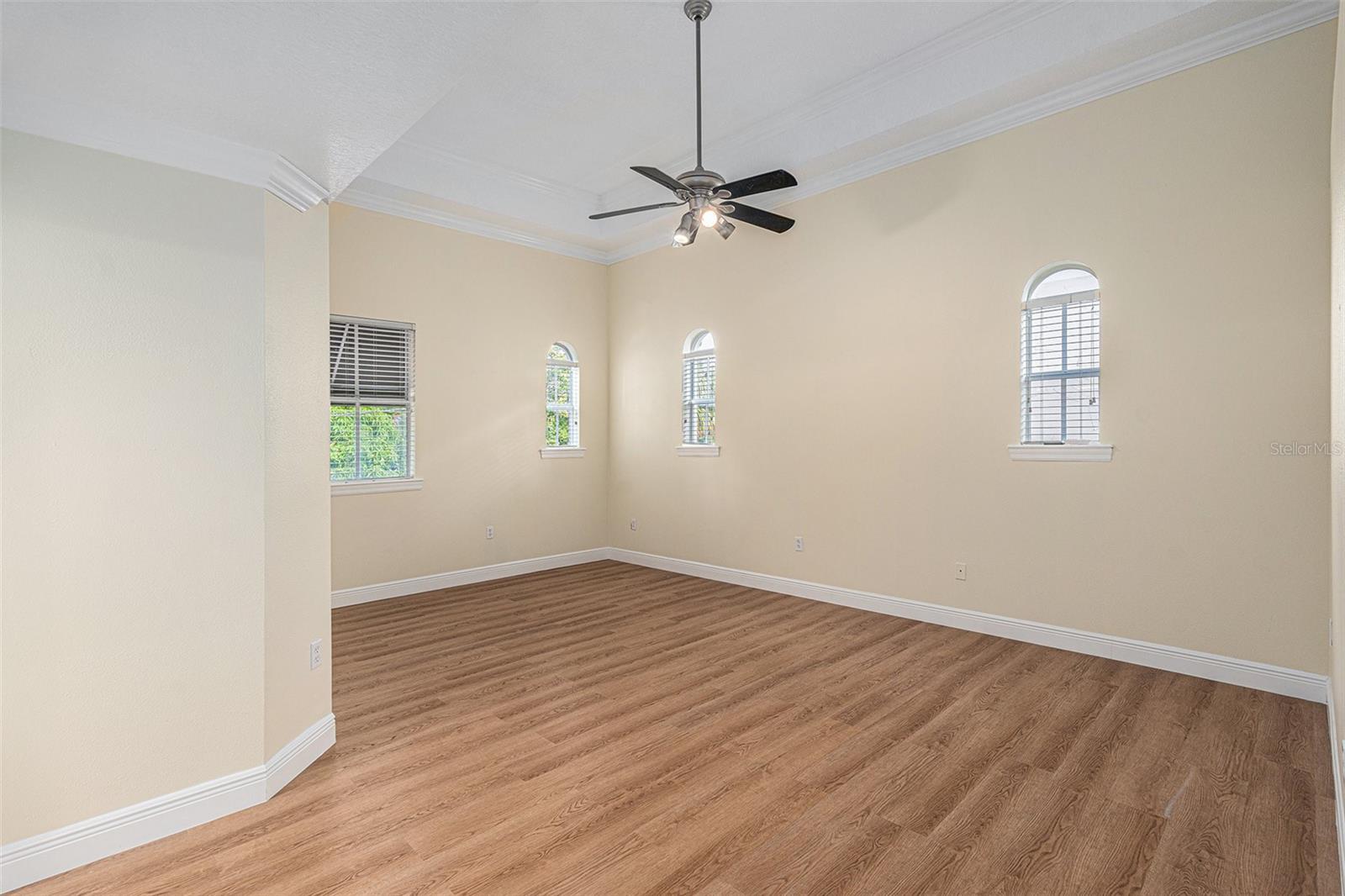 Image 11 of 26 For 111 Melville Avenue 2