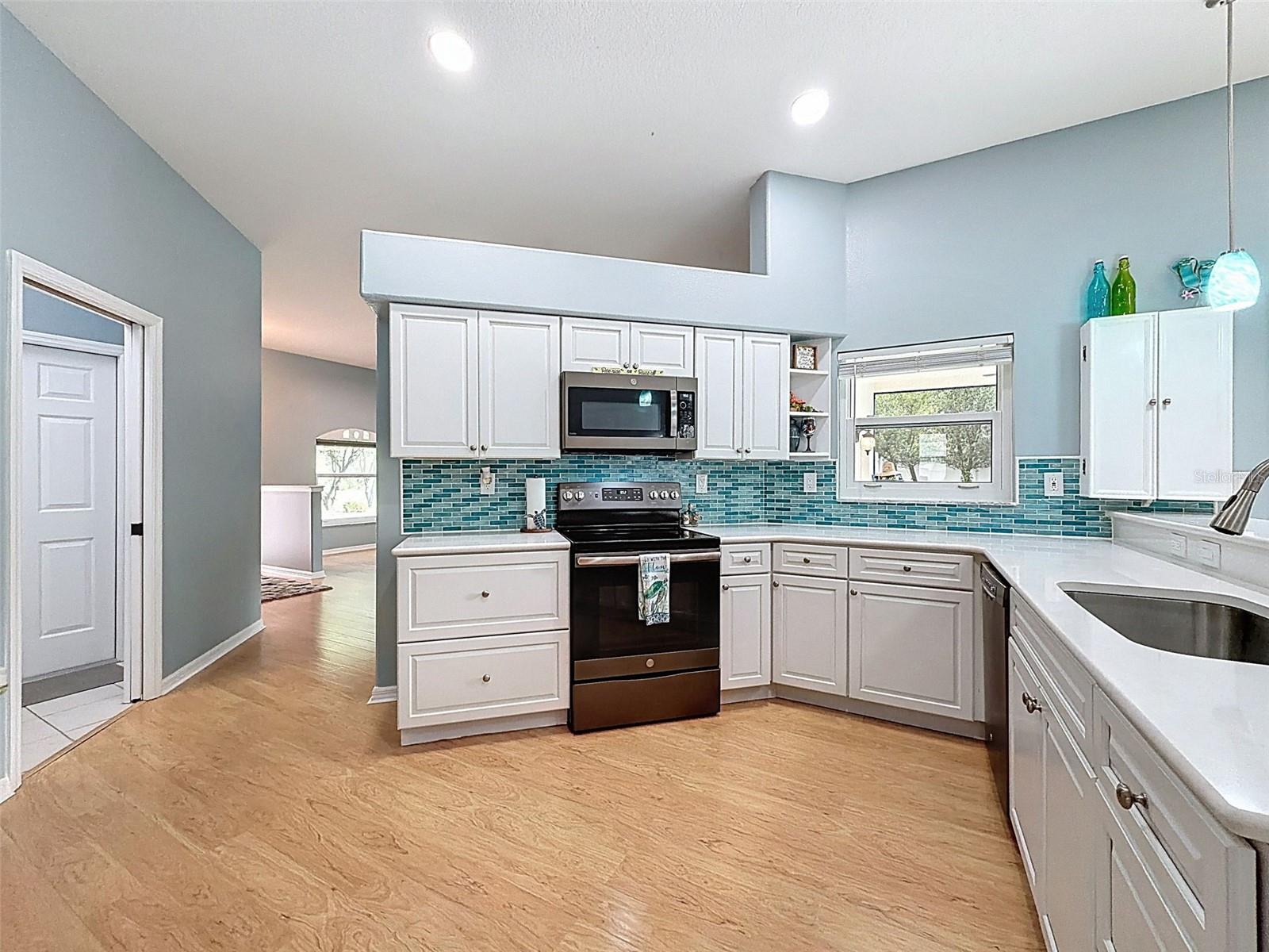 Image 12 of 61 For 724 Cypress Park Avenue