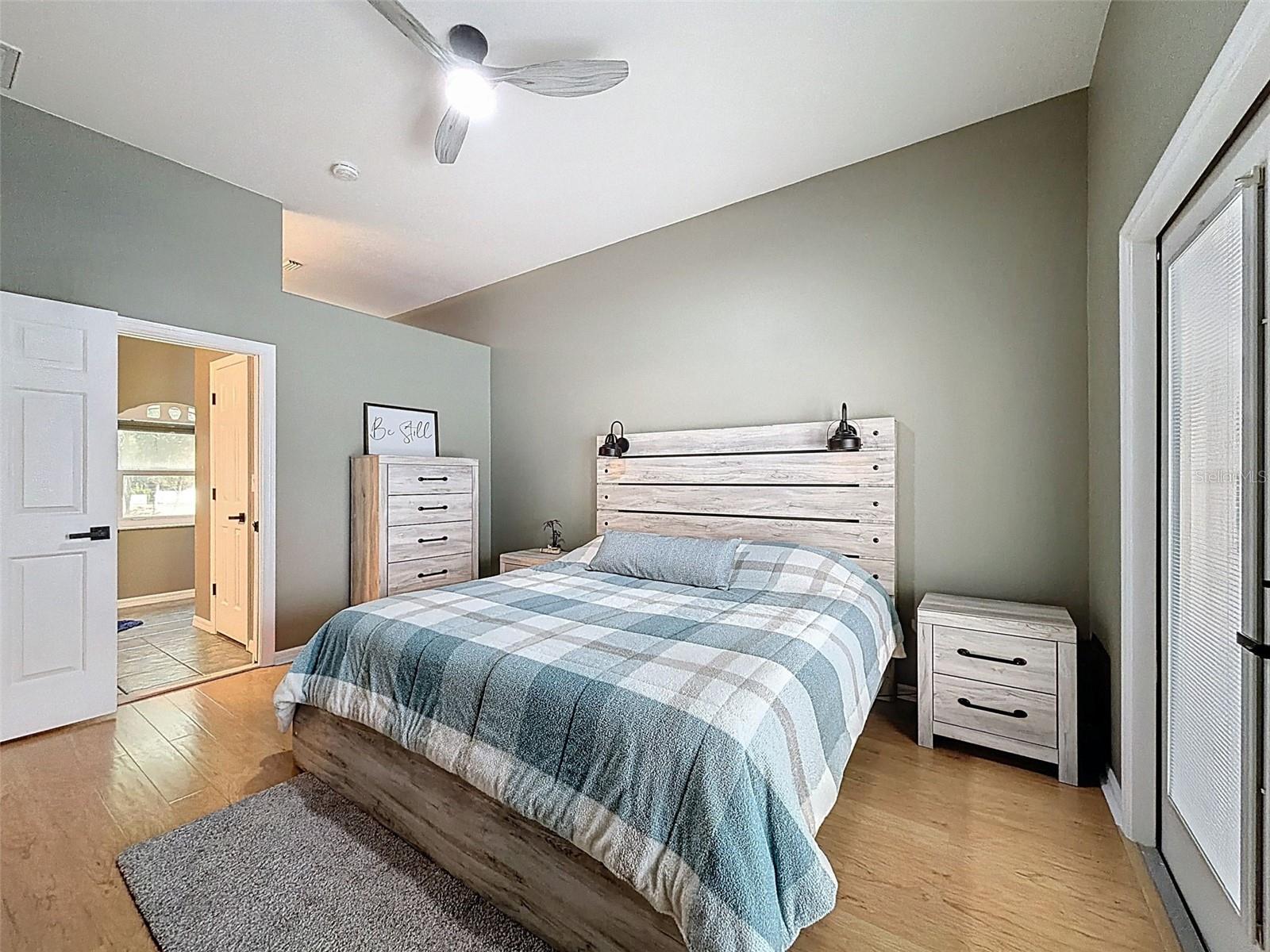 Image 22 of 61 For 724 Cypress Park Avenue