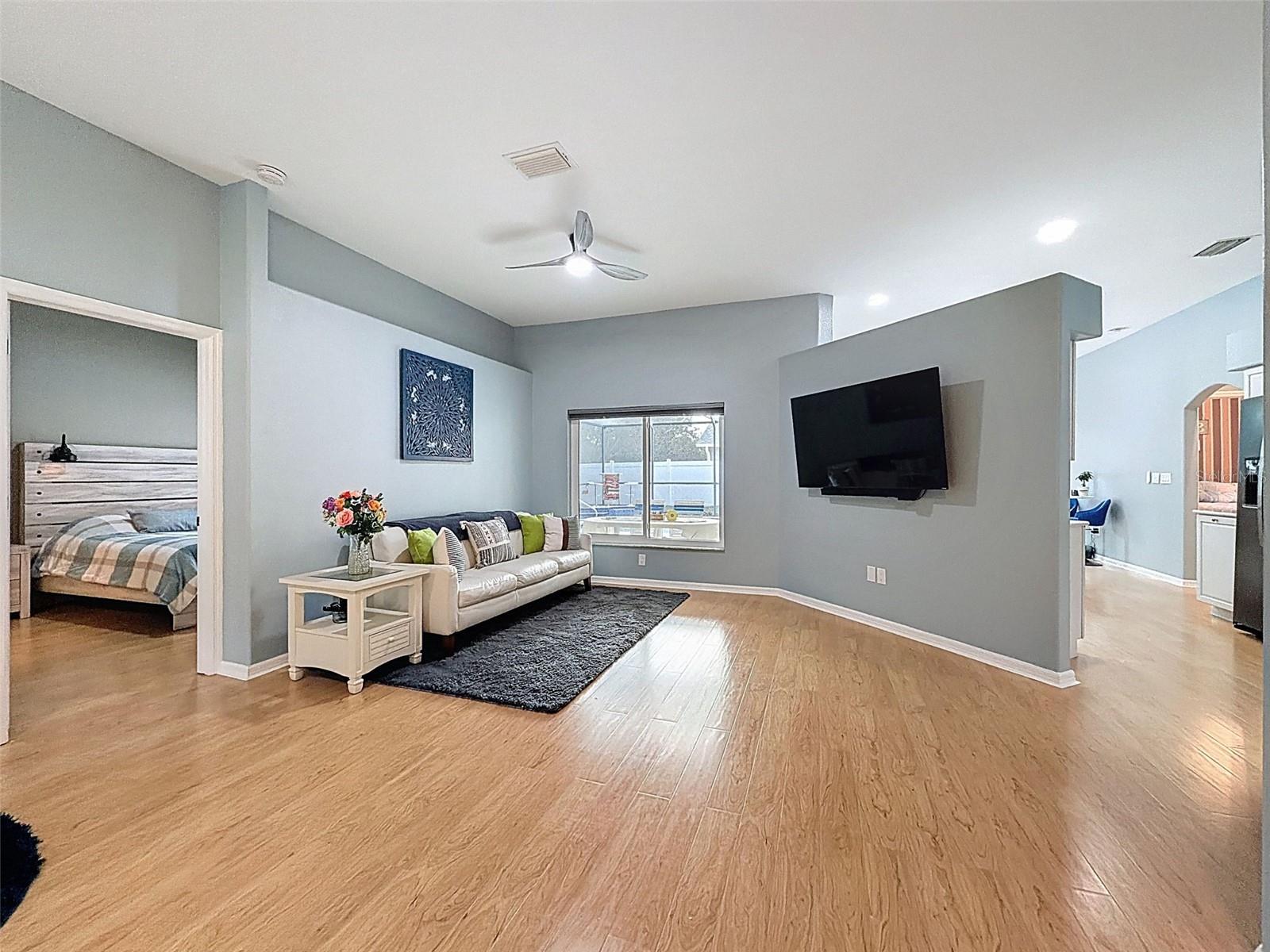 Image 7 of 61 For 724 Cypress Park Avenue