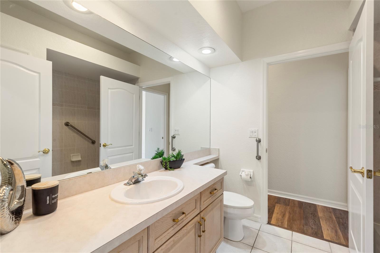 Image 21 of 38 For 2142 Andrews Court