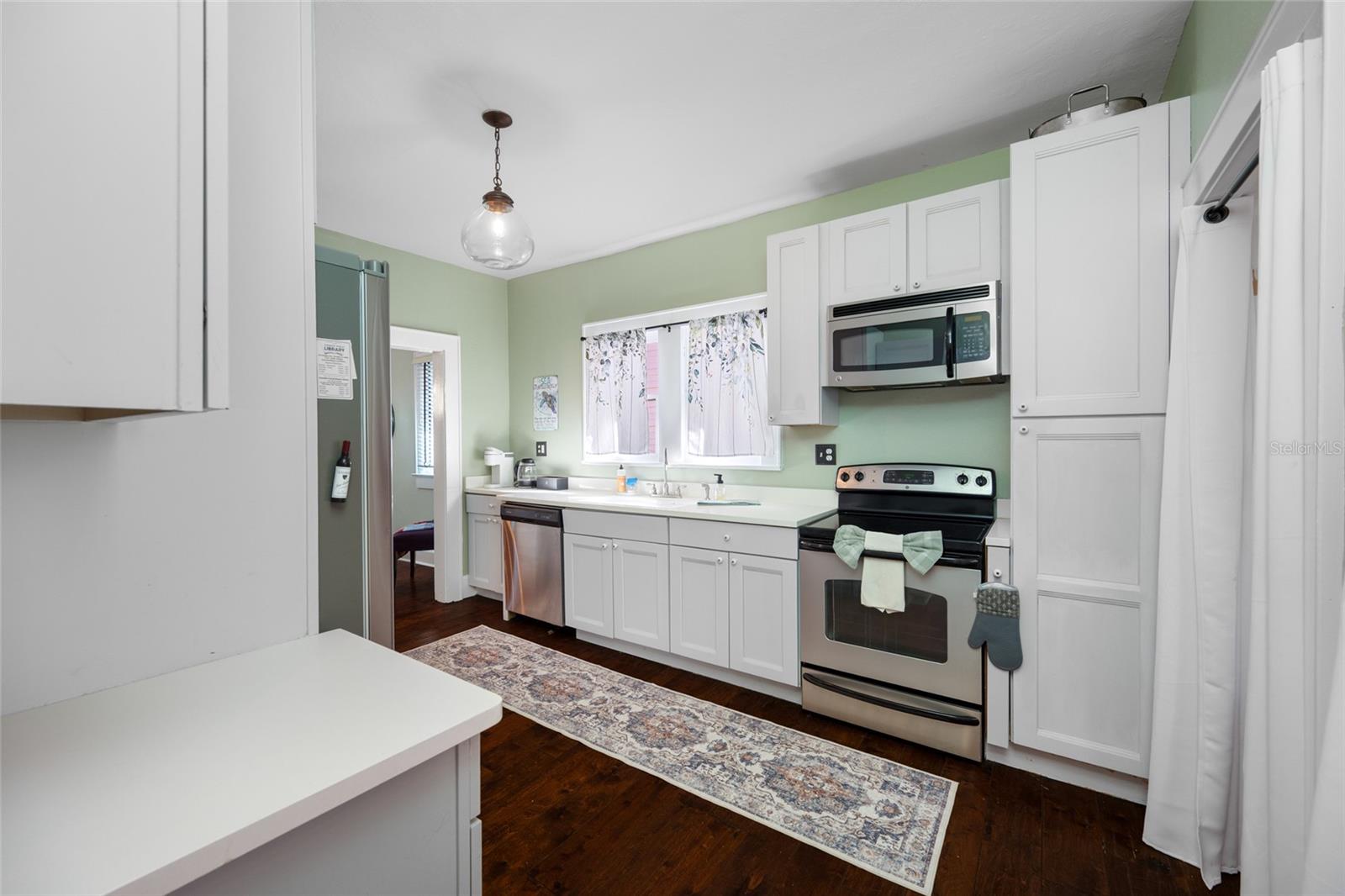 Image 17 of 66 For 1101 Granada Street