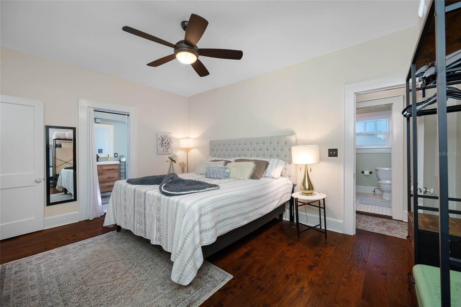 Image 27 of 66 For 1101 Granada Street