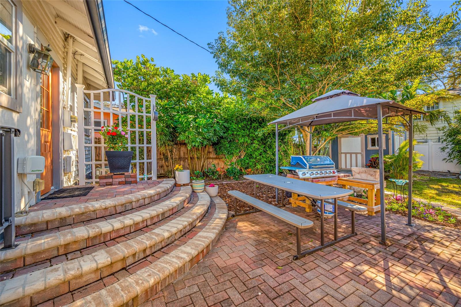 Image 33 of 66 For 1101 Granada Street