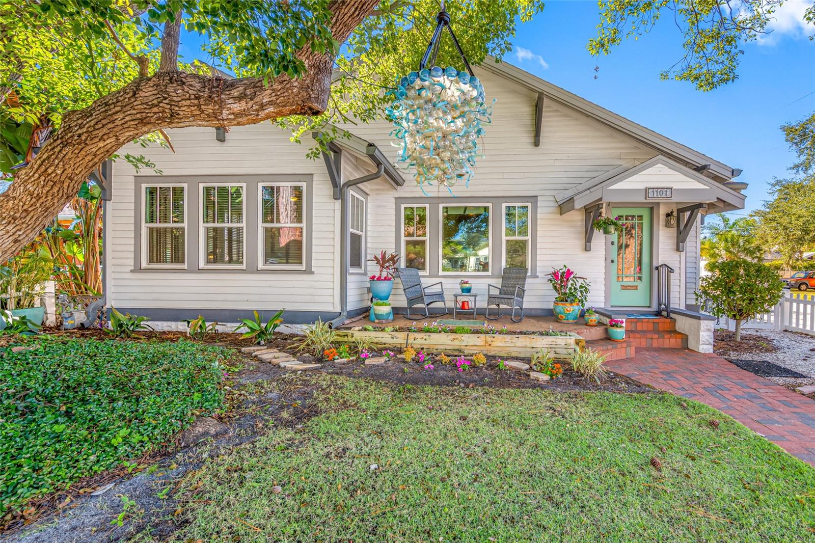 Image 4 of 66 For 1101 Granada Street