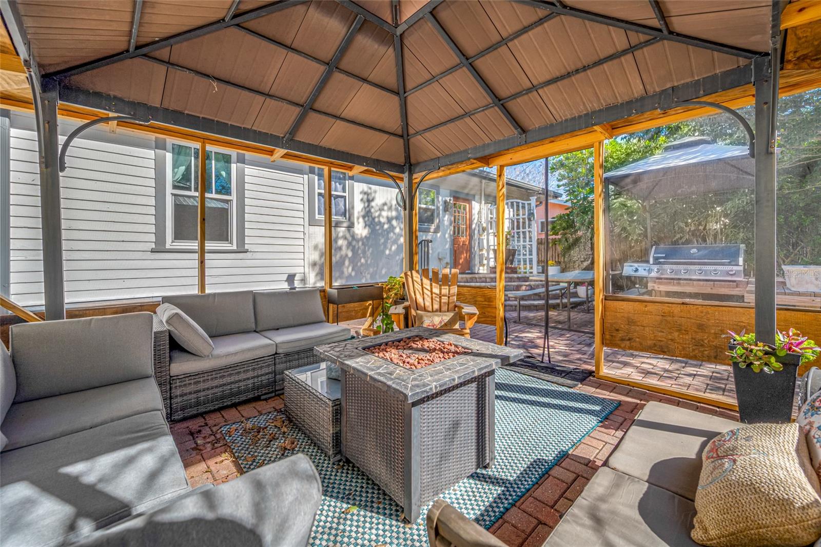 Image 41 of 66 For 1101 Granada Street