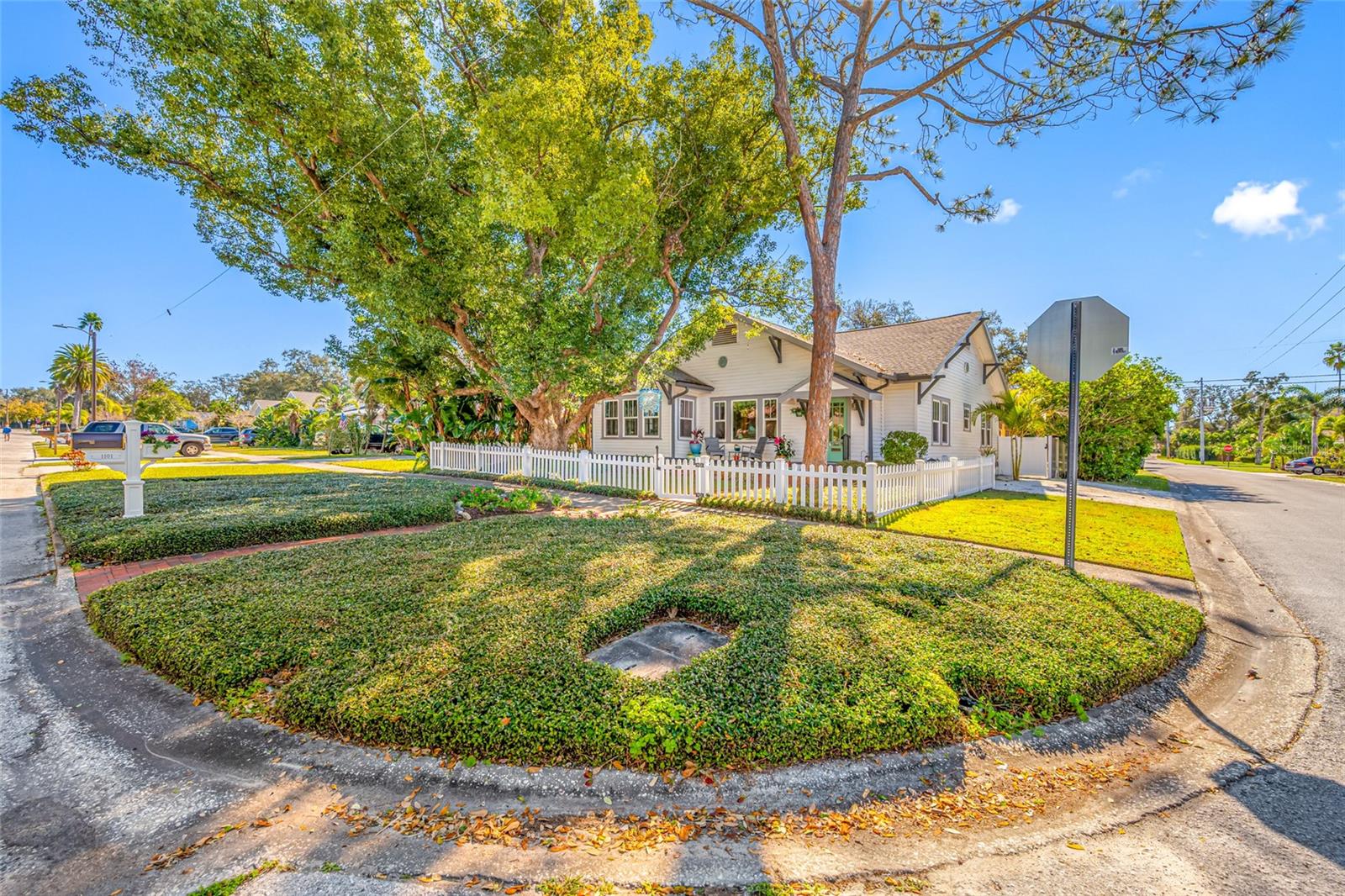 Image 45 of 66 For 1101 Granada Street